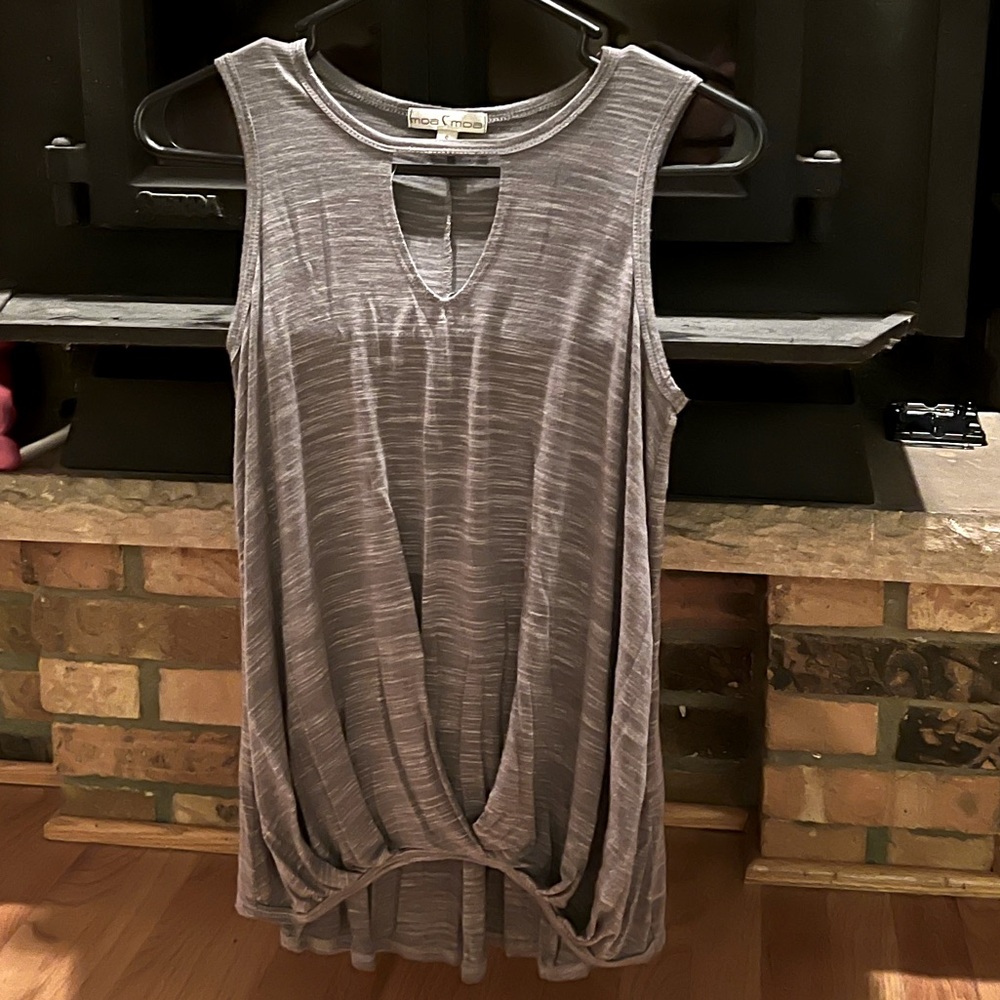 Grey moa moa fashion tank top, free beauty gift with purchase!